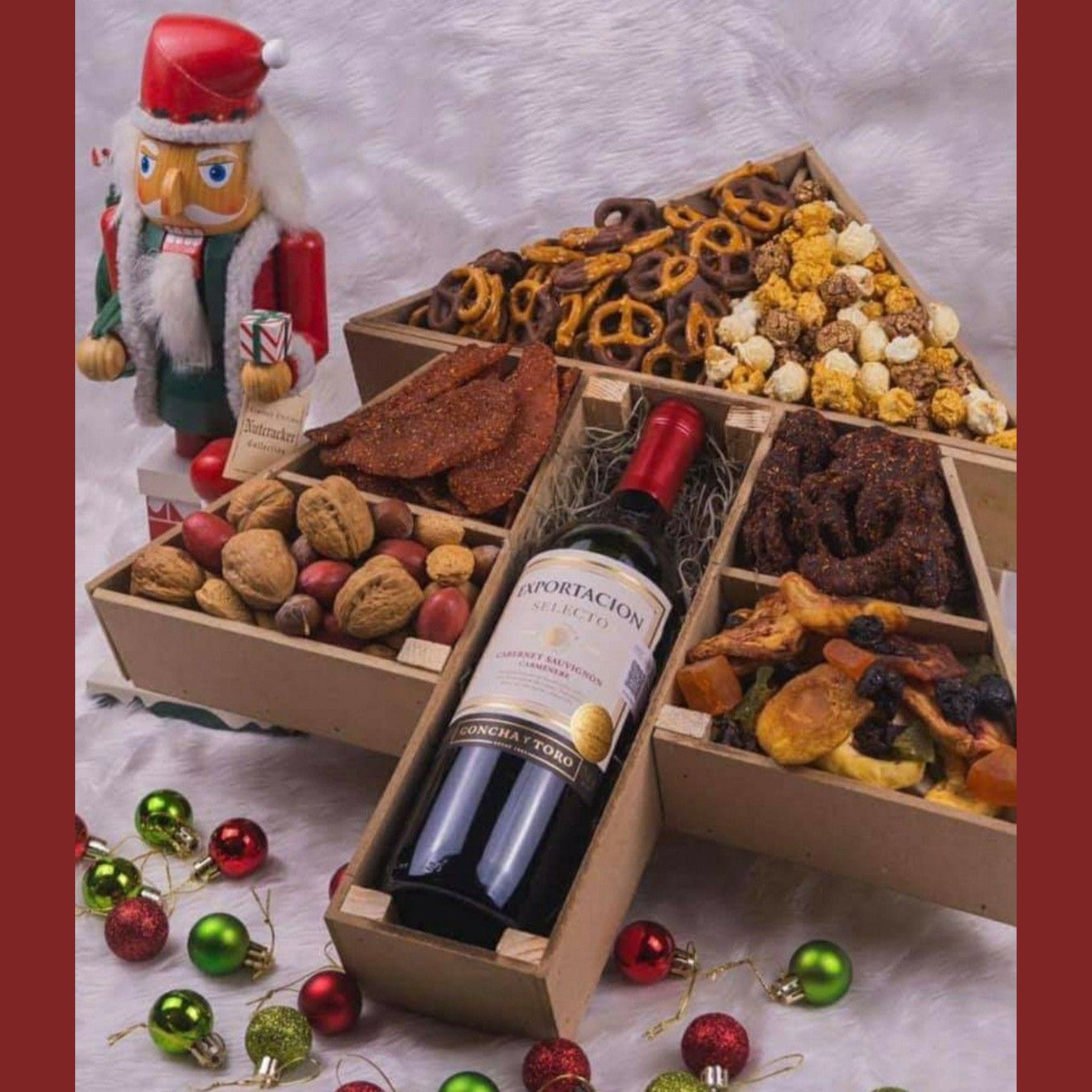 Caja Navideña Gourmet con Vino y Botanas Premium — Regalo Corporativo y Personal | Semihita